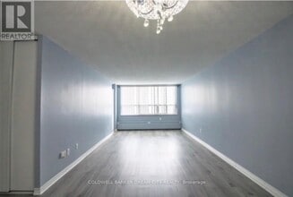 390 Dixon Rd in Toronto, ON - Building Photo - Building Photo