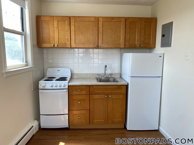 160 N Beacon St