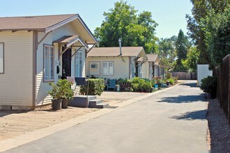 Econdido Cottages in Escondido, CA - Building Photo - Building Photo