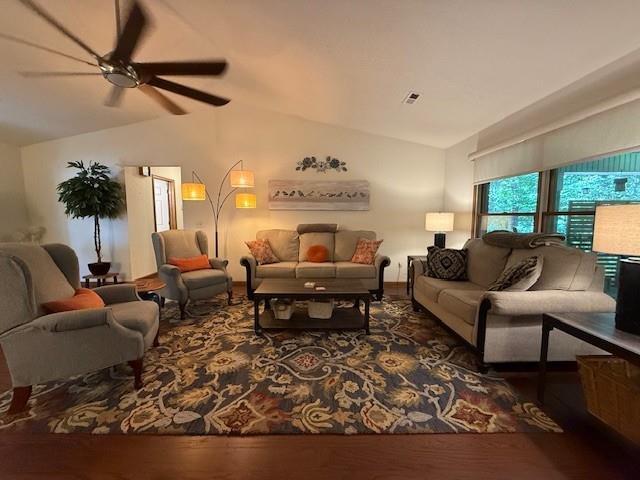 66 Wentworth Dr in Bella Vista, AR - Building Photo