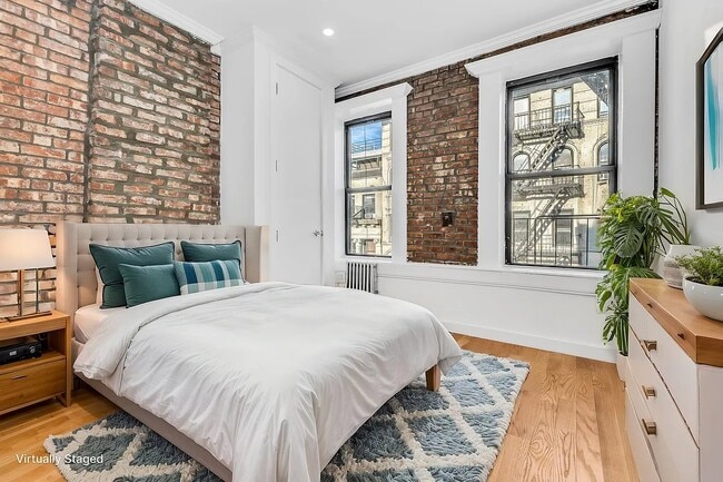 829 9th Ave in New York, NY - Building Photo - Building Photo