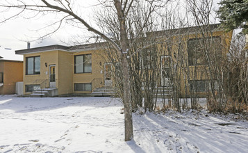 2127 7th Ave NW in Calgary, AB - Building Photo - Building Photo