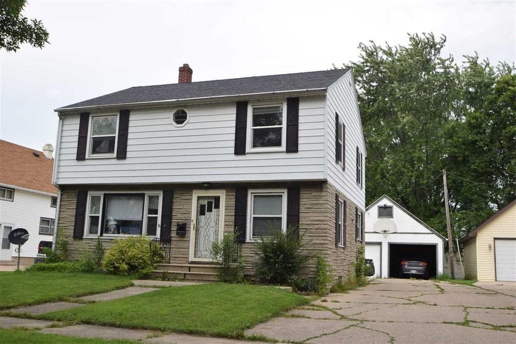331 N Pine ST in Kimberly, WI - Building Photo