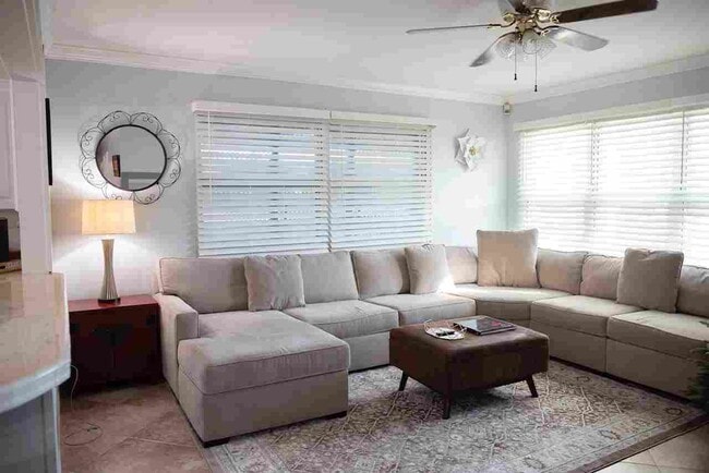 2929 Airport Blvd in Key West, FL - Building Photo - Building Photo
