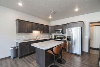 6120 S Alki Pl in Sioux Falls, SD - Foto de edificio - Building Photo