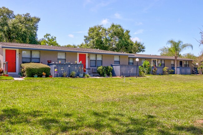 Coral Bay Villas in Port Orange, FL - Foto de edificio - Building Photo