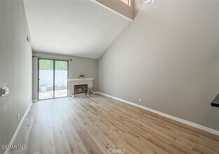 4766 Taranto Way in Oak Park, CA - Building Photo - Building Photo