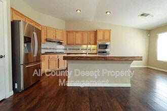 80655 Philadelphia Ave in Indio, CA - Building Photo - Building Photo