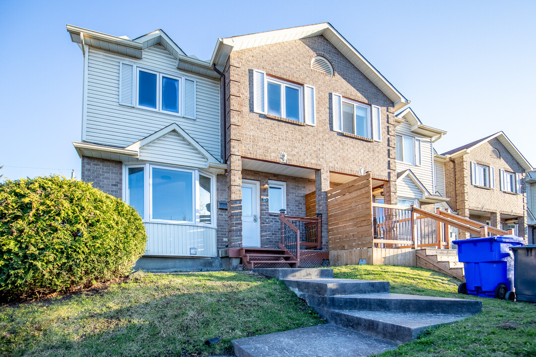 4-Bedroom 1.5 Bath Home in Gatineau in Gatineau, QC - Building Photo