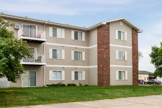 Shenandoah 48-Unit (Valley View Apartments) in Shenandoah, IA - Building Photo - Building Photo