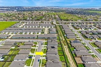 2214 Cuarzo Dr in Corpus Christi, TX - Building Photo - Building Photo