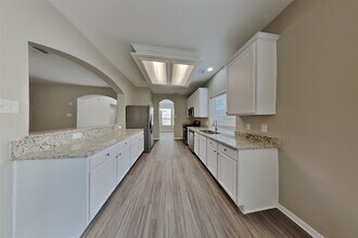 3511 Glenhill Dr in Pearland, TX - Building Photo - Building Photo