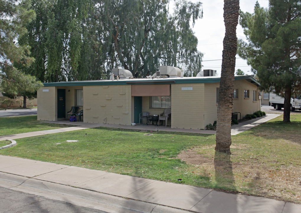 Mariana Apartments in Tempe, AZ - Foto de edificio