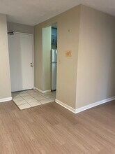 100 Grand View Ave, Unit 4B in Quincy, MA - Foto de edificio - Building Photo