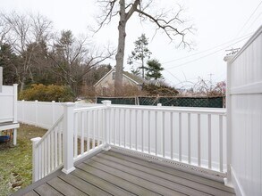 8 Eugene Way in Weymouth, MA - Foto de edificio - Building Photo