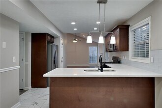 2313 Berkeley Creek Ct in Duluth, GA - Building Photo - Building Photo