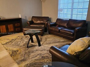 1100 Salzedo St, Unit 1A in Coral Gables, FL - Building Photo - Building Photo