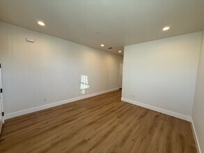 124 Keoke Ct in Sacramento, CA - Building Photo - Building Photo