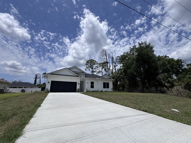 3520 Palestine Rd in North Port, FL - Building Photo - Building Photo