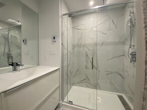 1400 René-Lévesque Blvd W in Montréal, QC - Building Photo - Building Photo