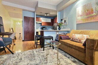 184 Thompson St in New York, NY - Building Photo - Building Photo