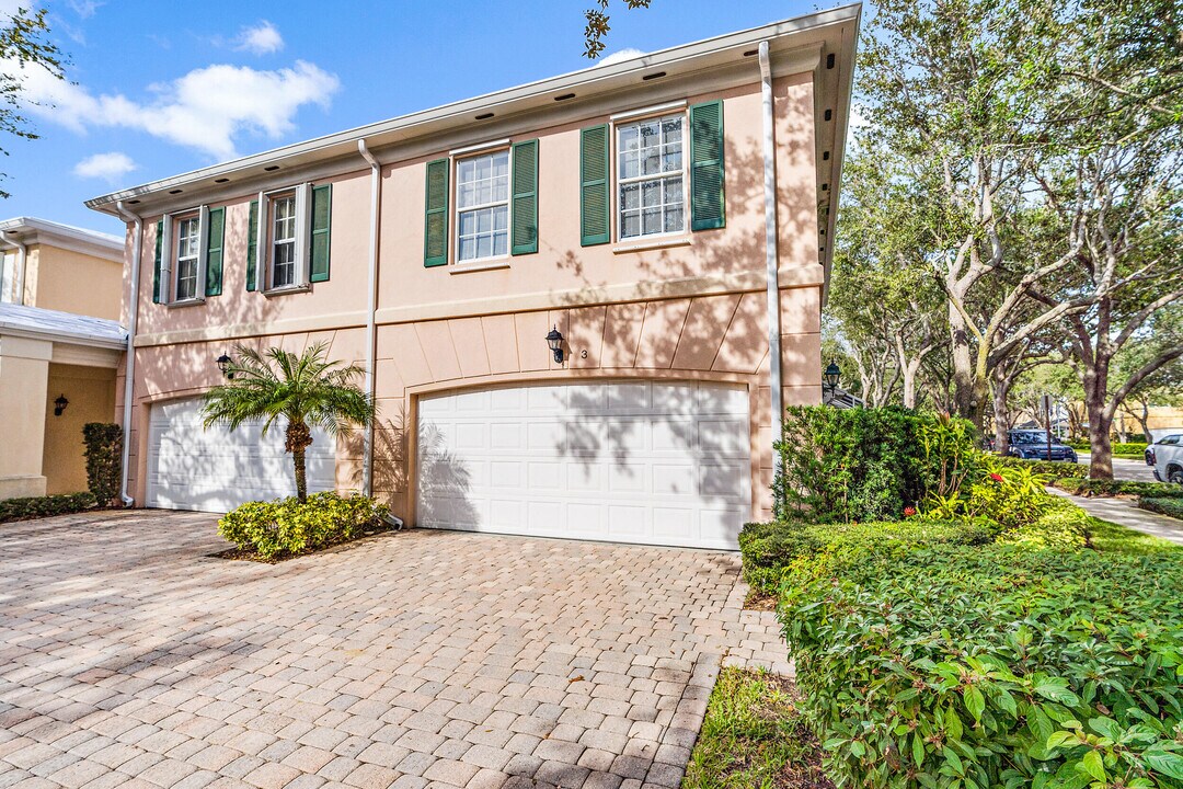 3 Oakland Ct in Jupiter, FL - Building Photo