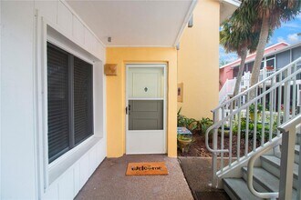 3710 41st Way S in St. Petersburg, FL - Building Photo - Building Photo