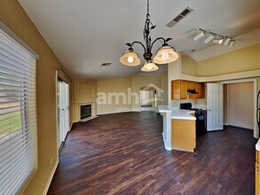 1023 Companion Way in Henderson, NV - Building Photo - Building Photo