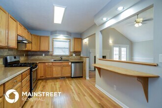 417 NE Colonial Ct in Lee's Summit, MO - Building Photo - Building Photo