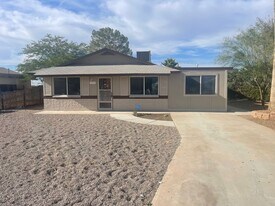 1392 W Orchid Pl in Casa Grande, AZ - Building Photo