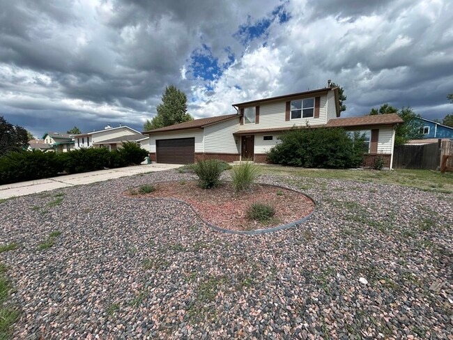 6659 Gambol Quail Dr E in Colorado Springs, CO - Foto de edificio - Building Photo