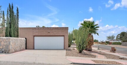 6820 Villa Hermosa Dr in El Paso, TX - Building Photo - Building Photo