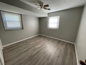 200 S Grove St in Normal, IL - Building Photo - Building Photo