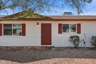 1935 E El Parque Dr in Tempe, AZ - Foto de edificio - Building Photo