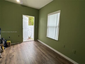 11951 SW 192nd Terrace in Miami, FL - Building Photo - Building Photo