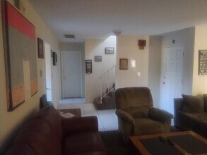 1950 Spahn Ln in Placentia, CA - Building Photo - Building Photo