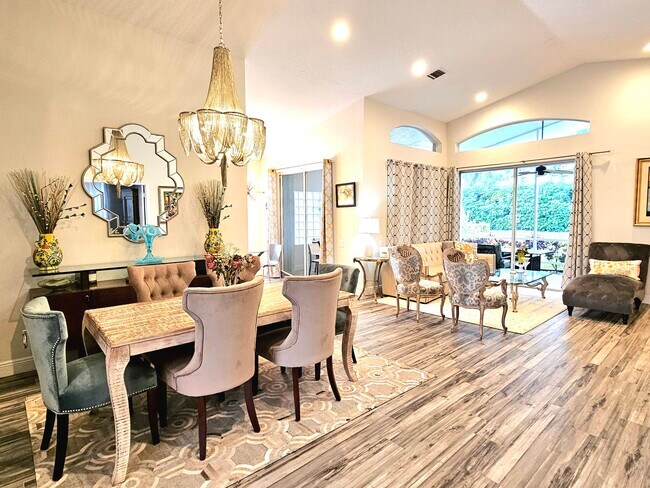 9825 Mantova Dr in Wellington, FL - Foto de edificio - Building Photo