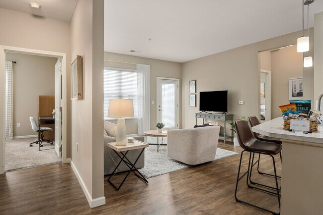 4788 Holmes St in Dublin, OH - Foto de edificio - Building Photo