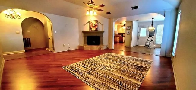 212 Canulette Rd in Slidell, LA - Foto de edificio - Building Photo