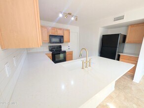 11807 N 76th Ave in Peoria, AZ - Building Photo - Building Photo