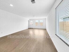 115 Brandi Dr in Wharton, TX - Building Photo - Building Photo