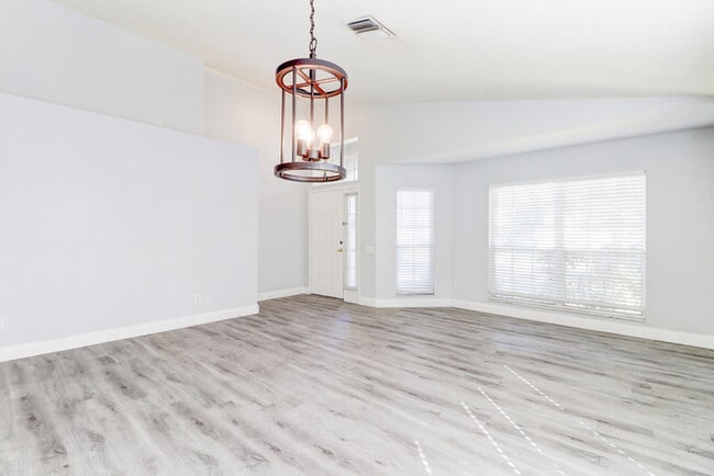 29806 Morningmist Dr in Wesley Chapel, FL - Building Photo - Building Photo