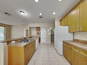 13450 Sunkiss Loop in Windermere, FL - Foto de edificio - Building Photo