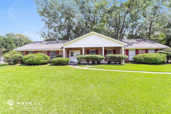 property at 5010 Meadow Oaks Park Dr