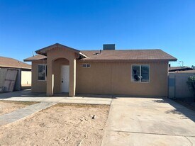 2019 E Udall Ln in San Luis, AZ - Building Photo