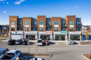 Building 7 in Cochrane, AB - Building Photo