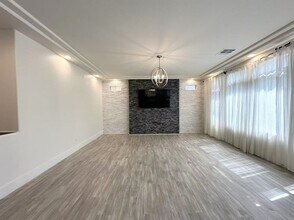 8191 Dover Canyon Ct in Las Vegas, NV - Building Photo - Building Photo
