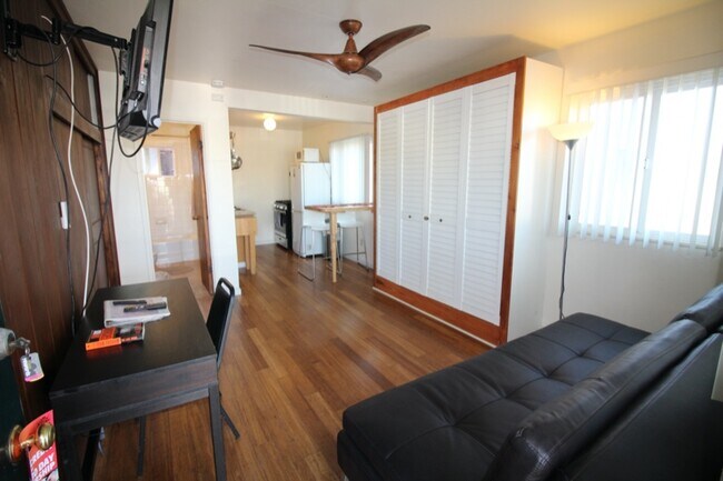 2826 Mission Blvd in San Diego, CA - Building Photo - Building Photo