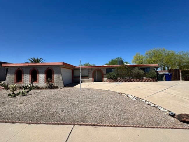 property at 3120 S Portia Ave