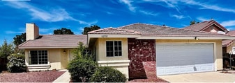 16558 San Juan Ct in Victorville, CA - Building Photo